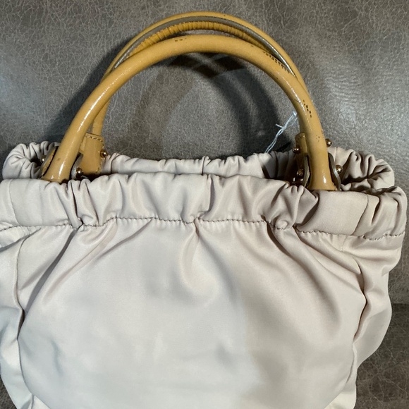 Salvatore Ferragamo handbag - Picture 2 of 4